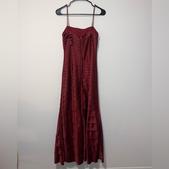 JS Collection Dress - Picture 2 of 4